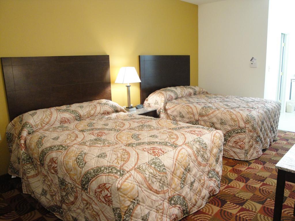 Sands Inn & Suites Woodward Екстериор снимка