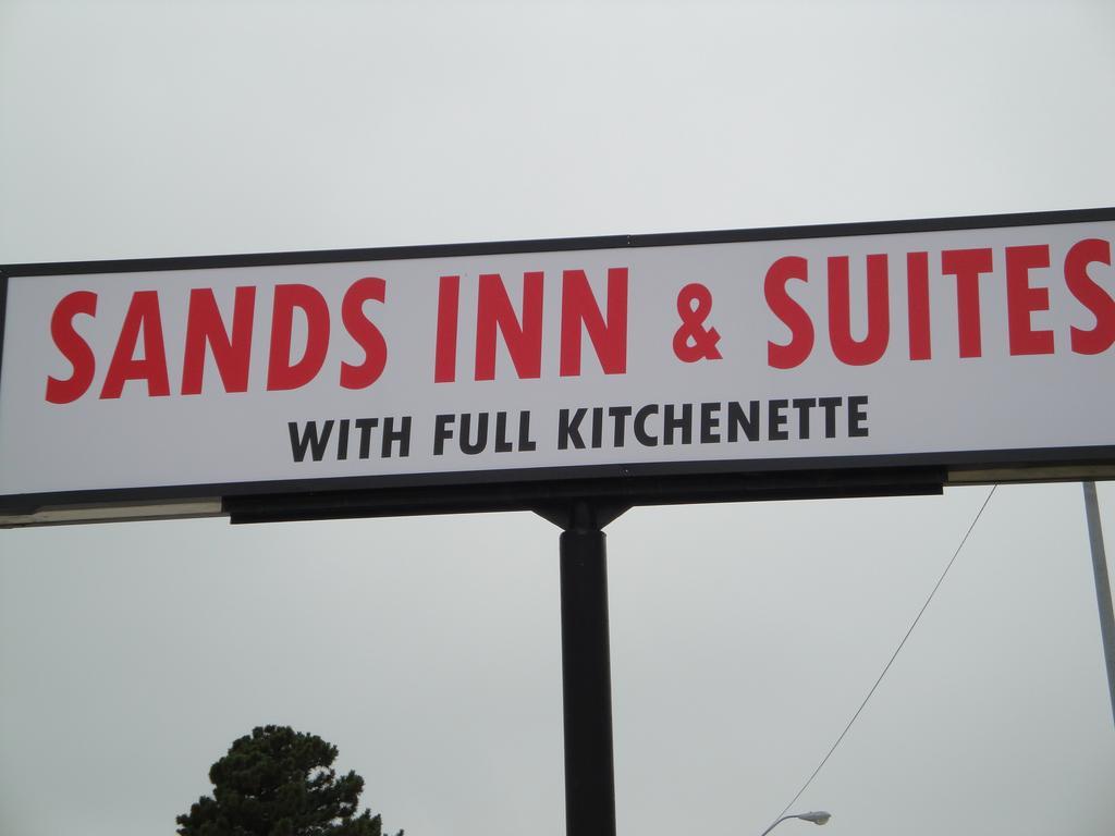 Sands Inn & Suites Woodward Екстериор снимка