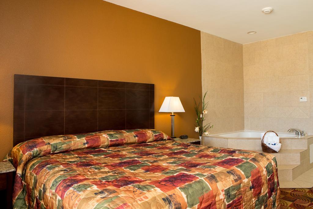 Sands Inn & Suites Woodward Екстериор снимка