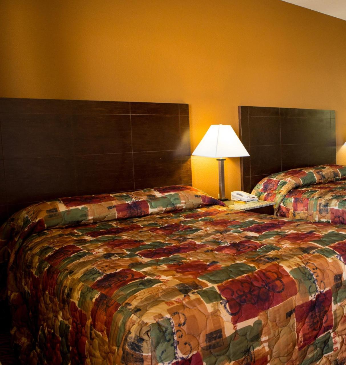 Sands Inn & Suites Woodward Екстериор снимка