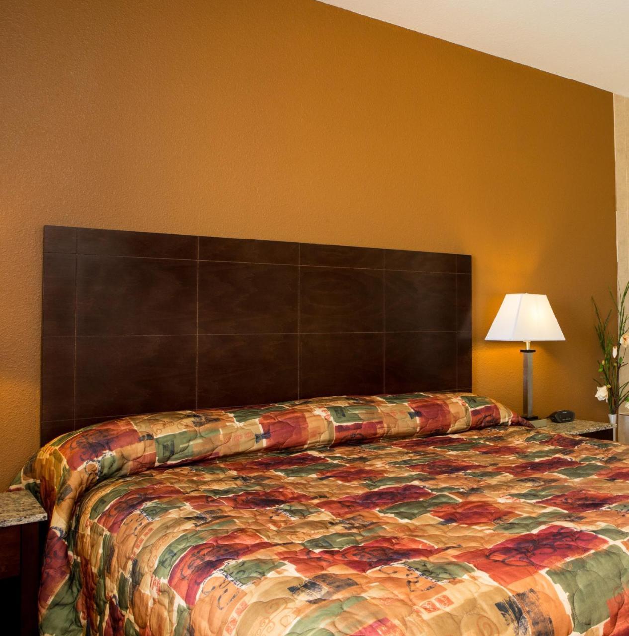 Sands Inn & Suites Woodward Екстериор снимка